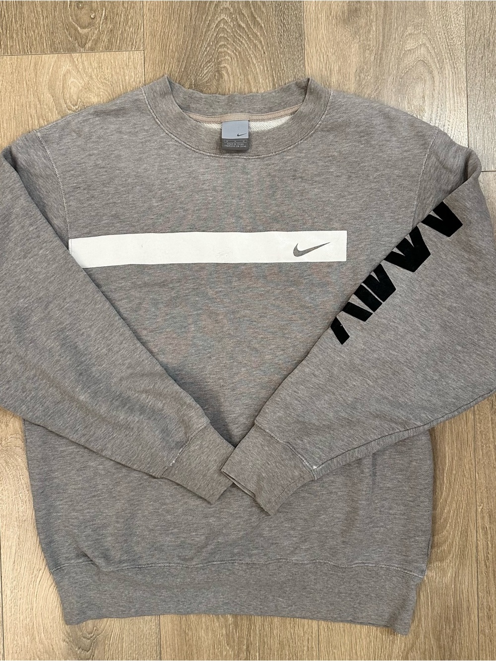 Vintage Y2K Nike Gray Crewneck Sweatshirt with Sleeve Lettering Size Medium